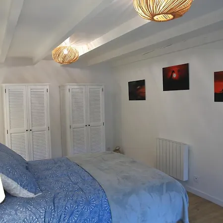 Aux Arbres Chanteurs Bed & Breakfast *